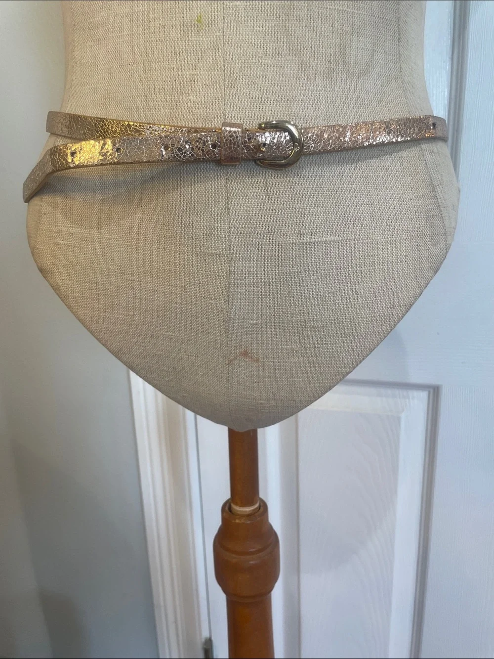 Vintage 80s thin rose gold buckle belt metallic evening disco women’s size M